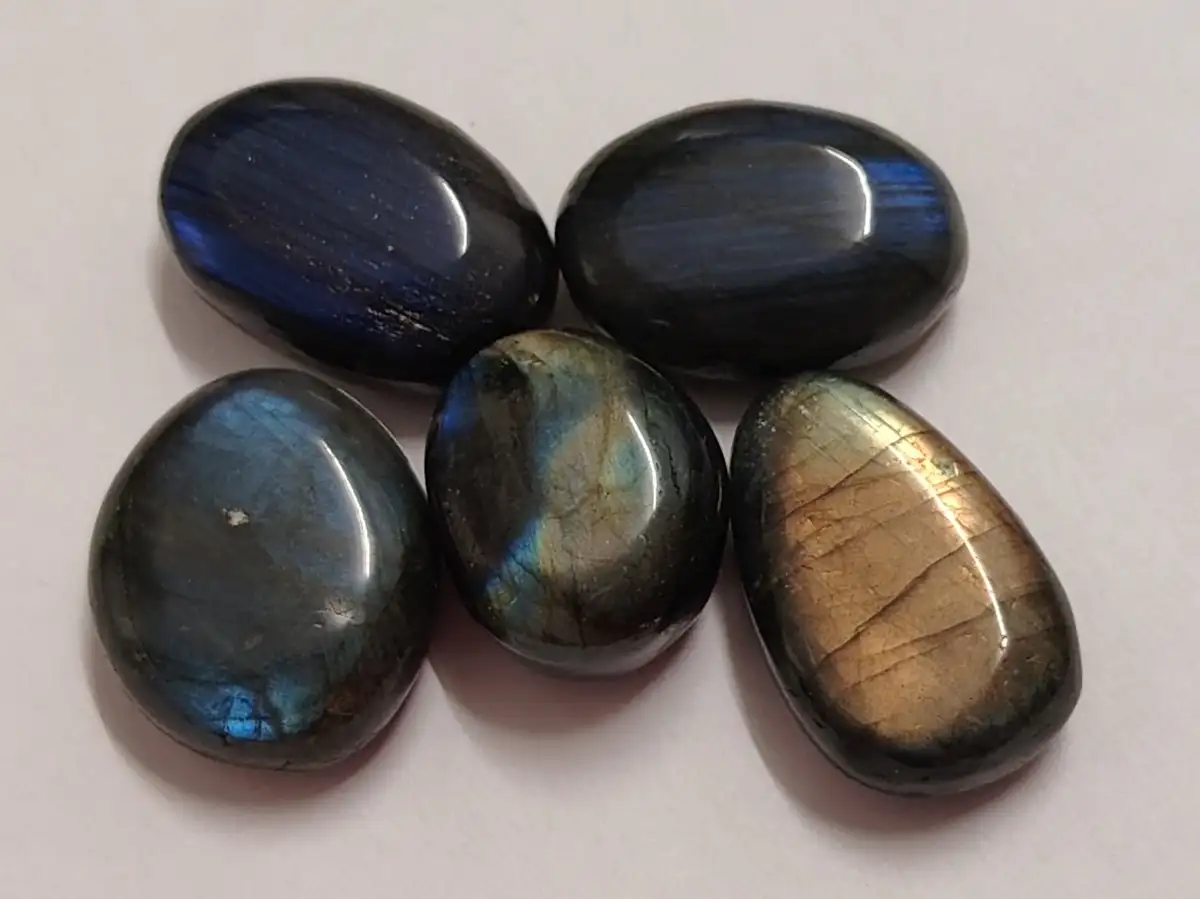 Labradorite roulée