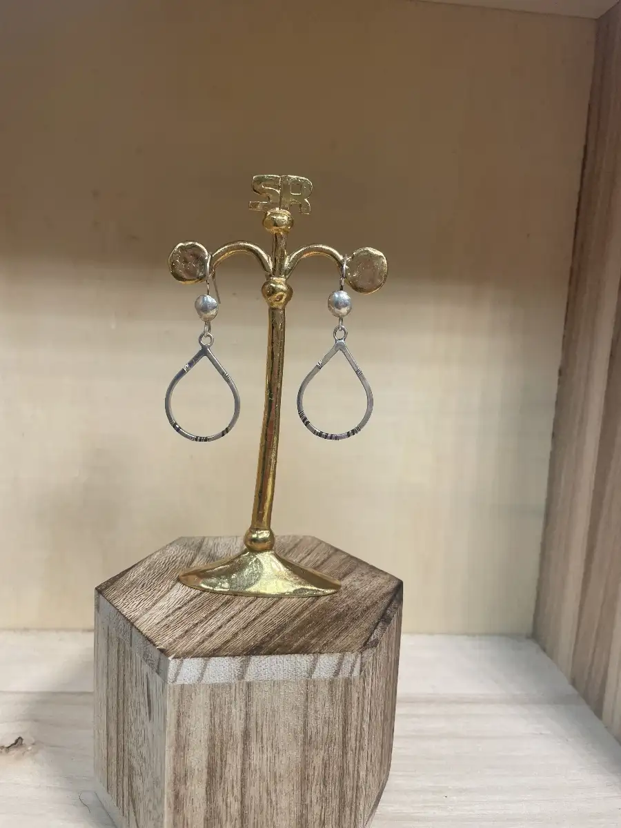 Boucle d'oreille touareg formes modernes
