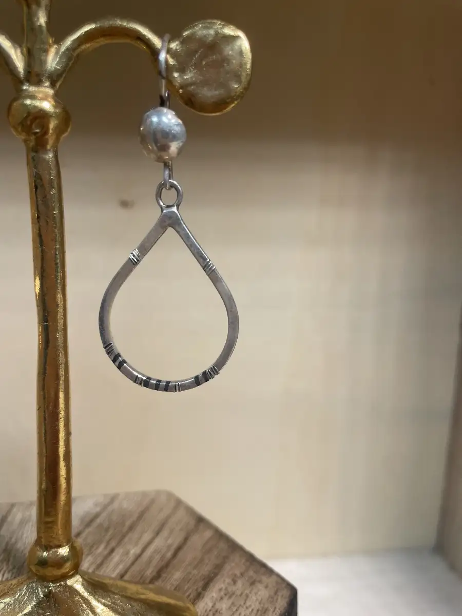 Boucle d'oreille touareg formes modernes